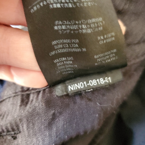 Volcom Men's True To This Black Shorts. - Picture 10 of 16